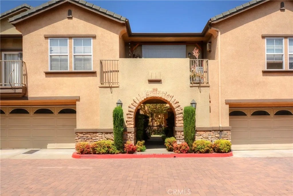 7353 Ellena W 148 — photo