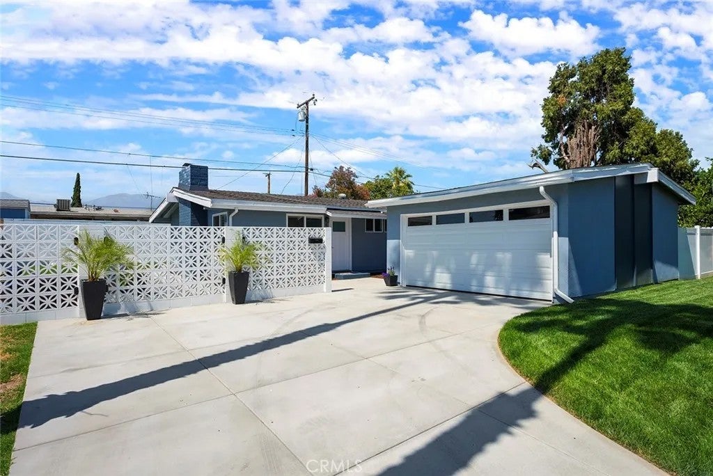 5446 Granada Street — photo