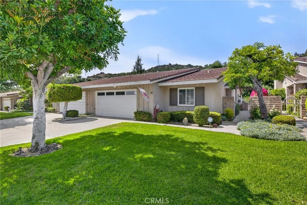 909 Shady Lane — photo