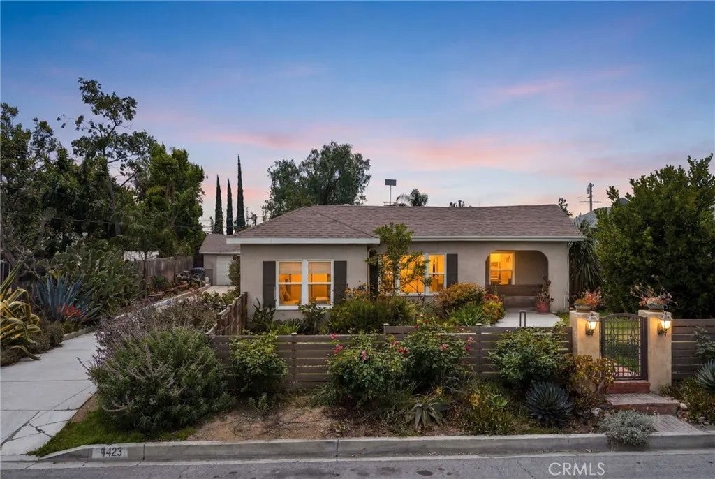 9423 Lomita Drive — photo