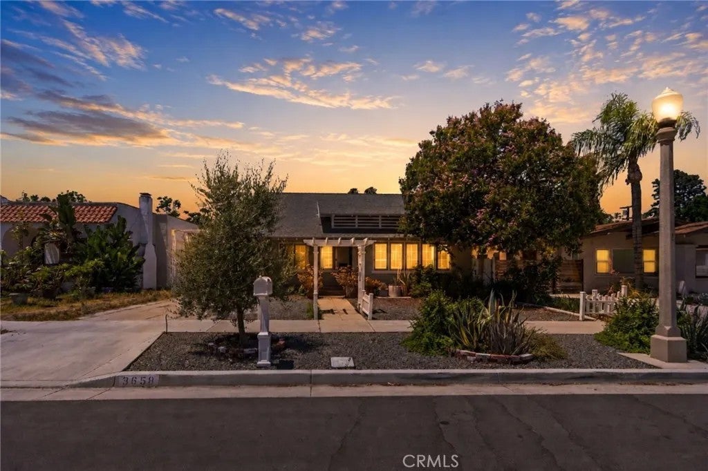 3658 Hoover Street — photo