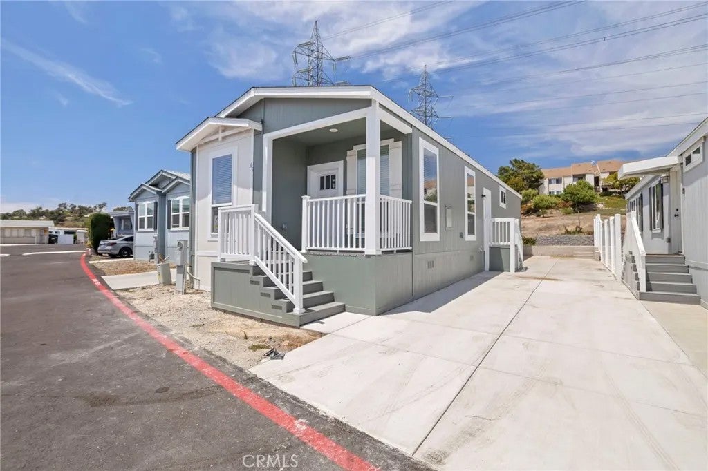 3030 Oceanside 65 — photo