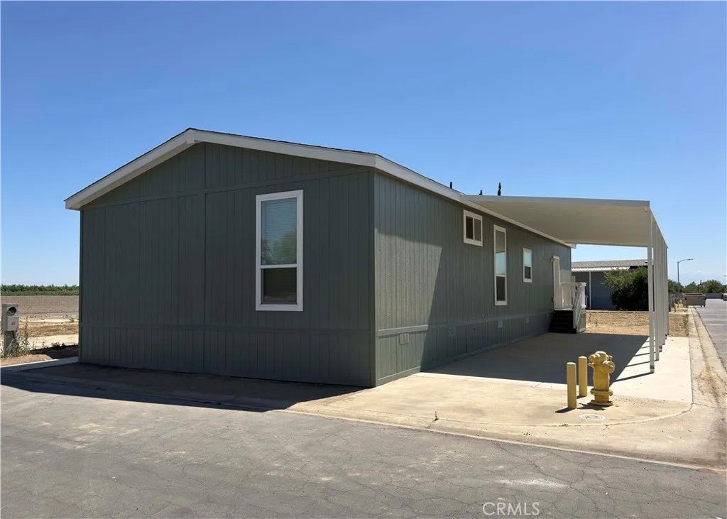 782 N Park 103 — photo