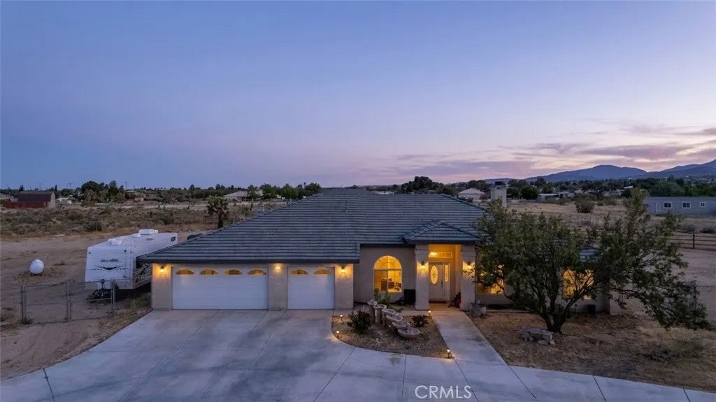 11671 Desert View — photo