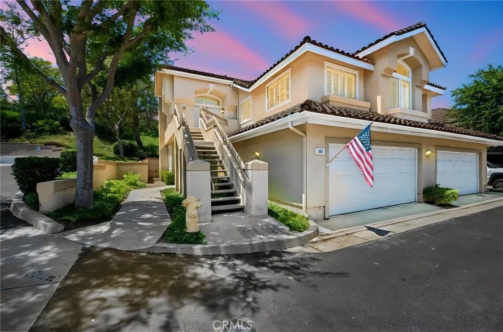 497 Bannister Way B — photo