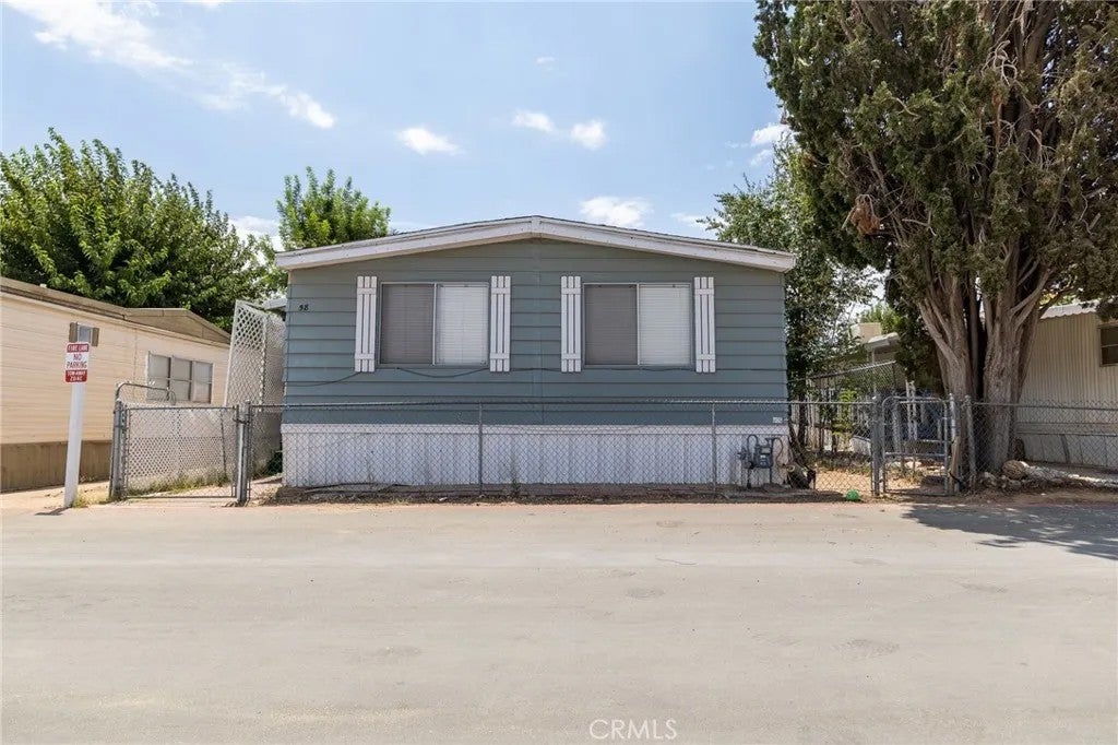 9120 Hesperia 58 — photo