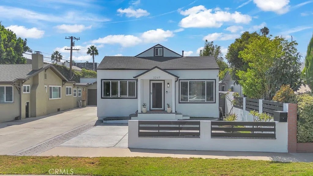 3269 Fay — photo