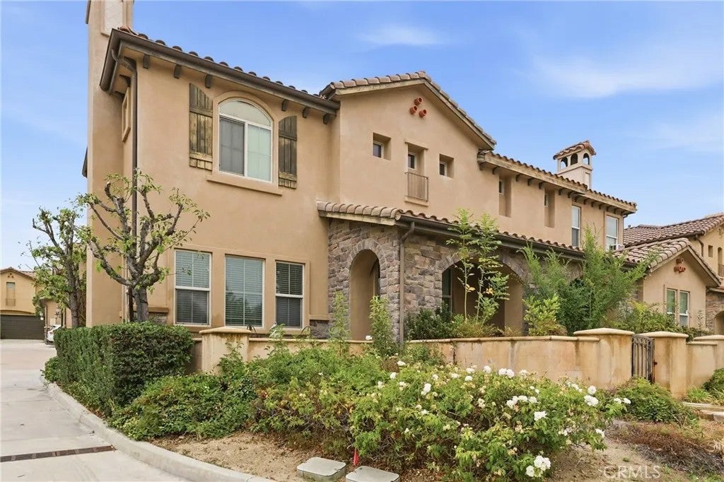 1603 Huntington Dr. — photo