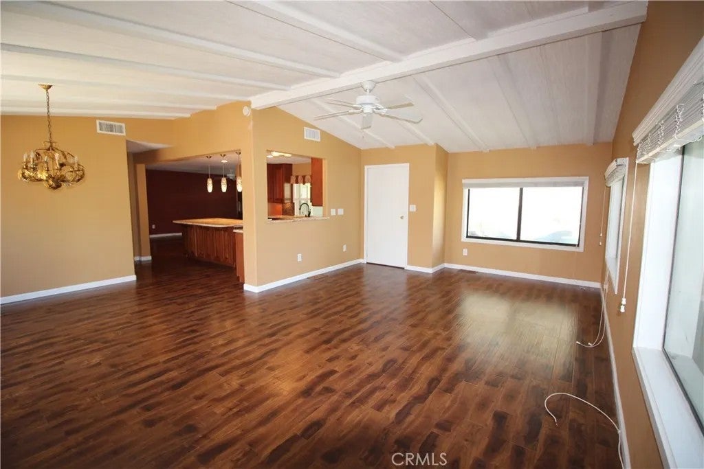 39105 Manzanita — photo