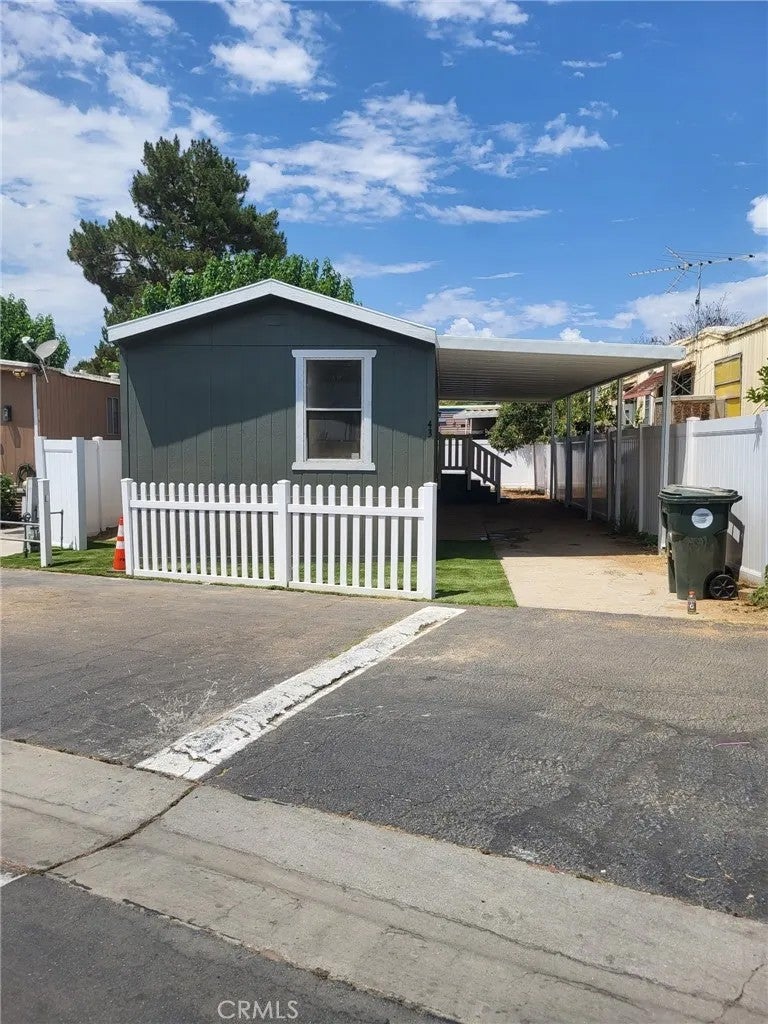 33848 Avenue G 43 — photo