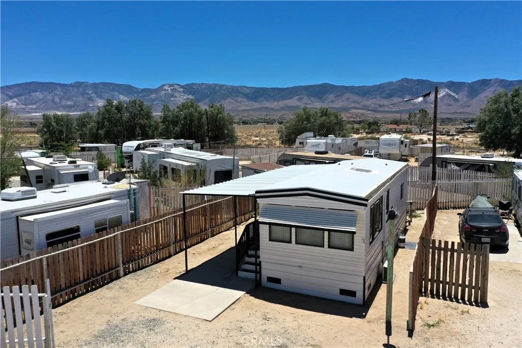 11250 Barstow 18 — photo