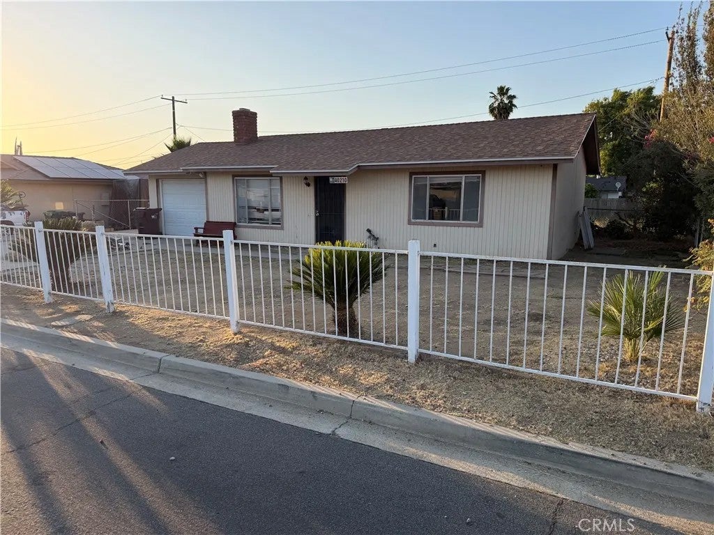 40210 Frances — photo