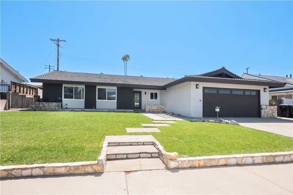 1312 Fairplain — photo