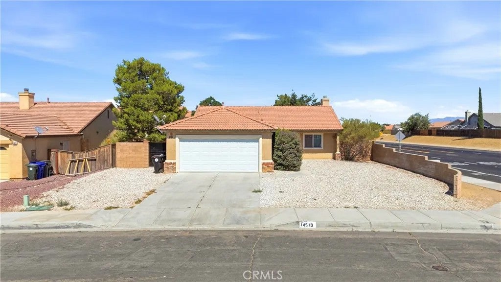 14513 Palm Street — photo