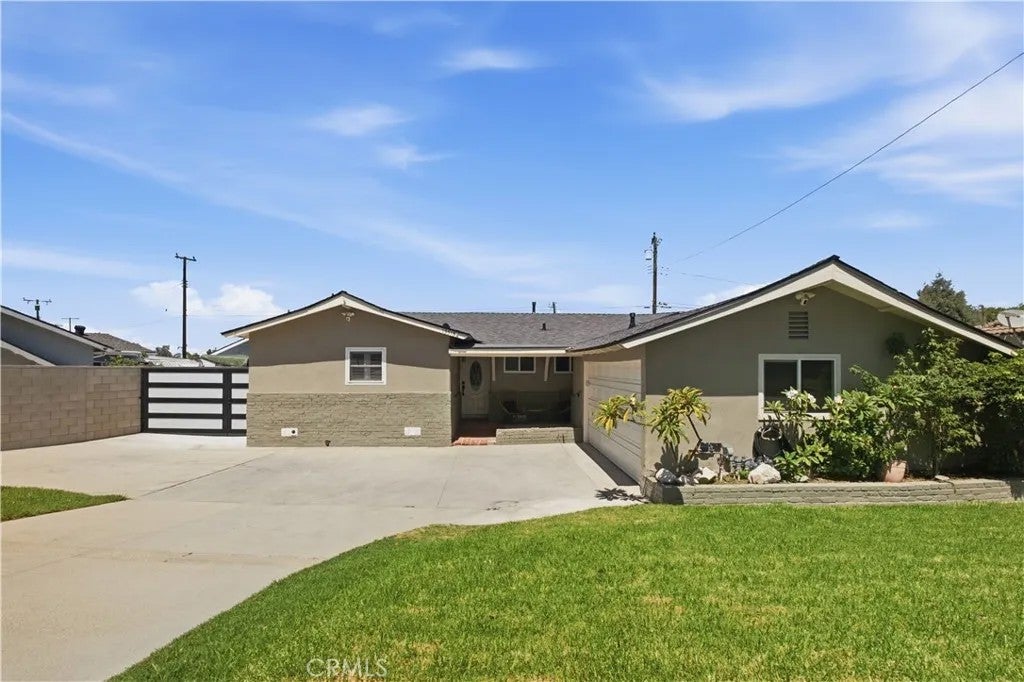 13513 De Alcala — photo