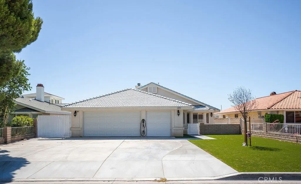 26249 Fleet Lane — photo