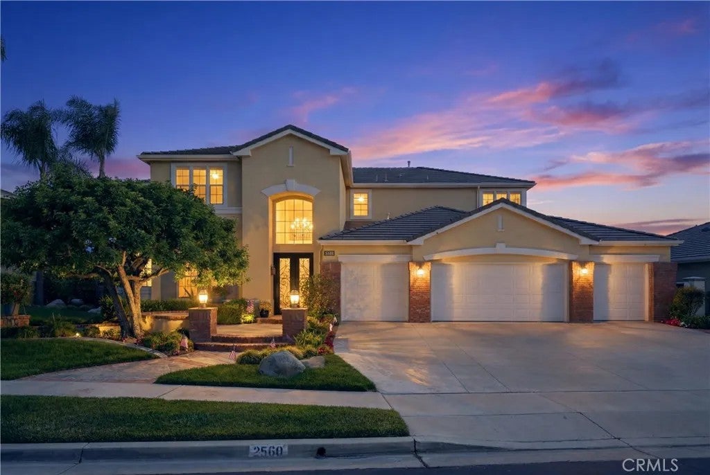 2560 Galicia — photo