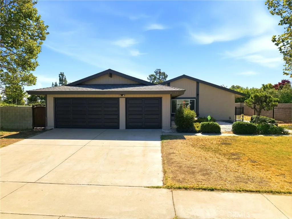 3073 Joshua Tree, Riverside, CA 92503 — photo 2