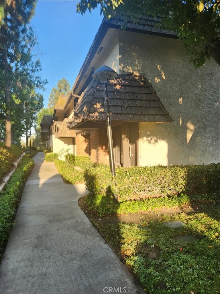 607 Briarwood — photo