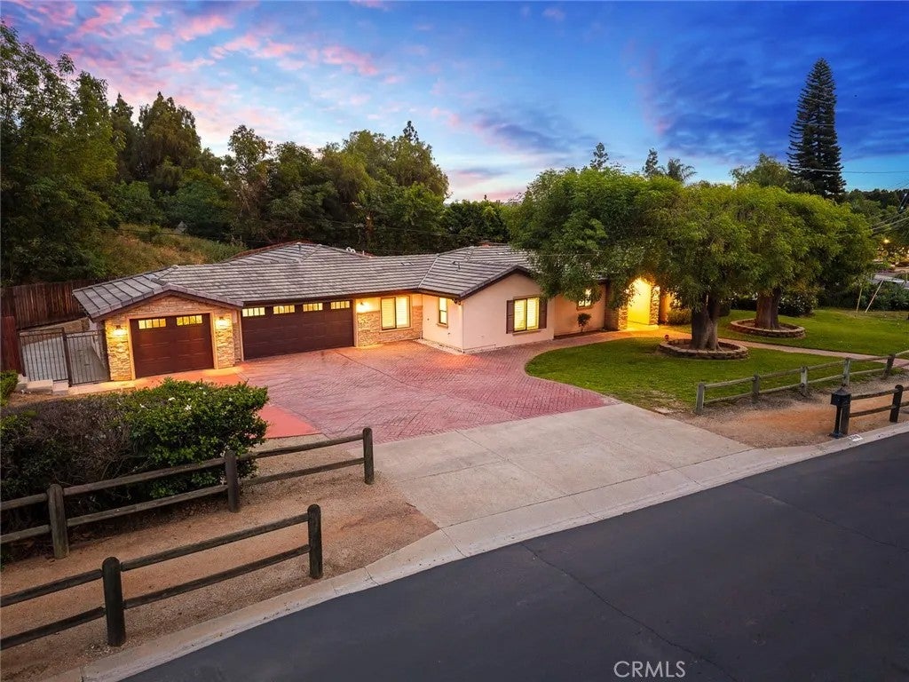 20816 Fuerte Drive — photo