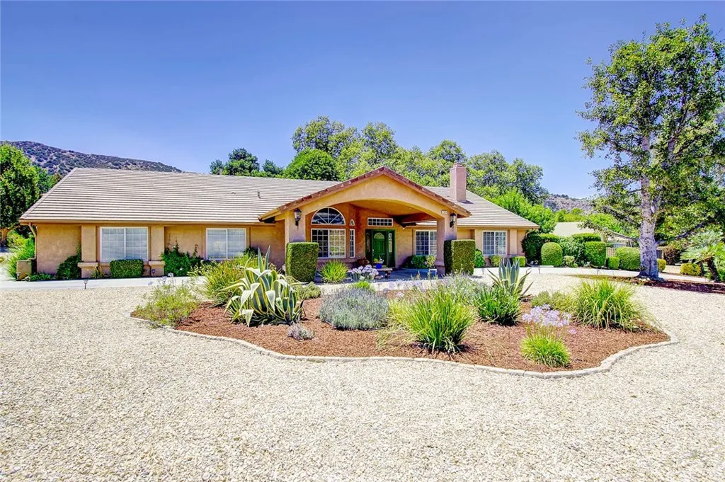 13634 Oak Mesa Drive — photo