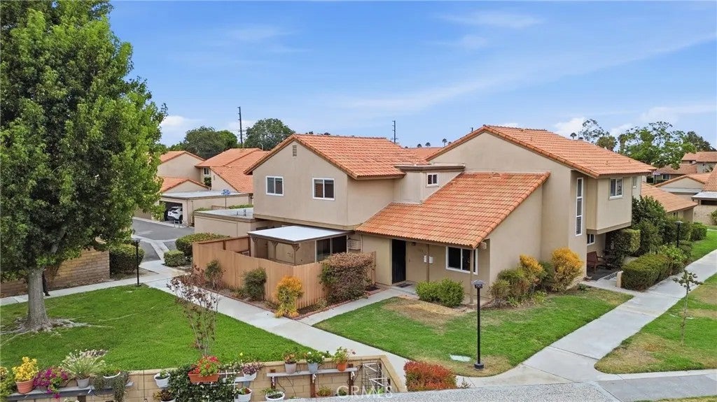 7712 Elder Way — photo