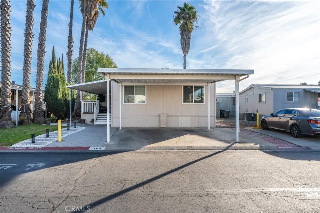 1855 Riverside 195 — photo