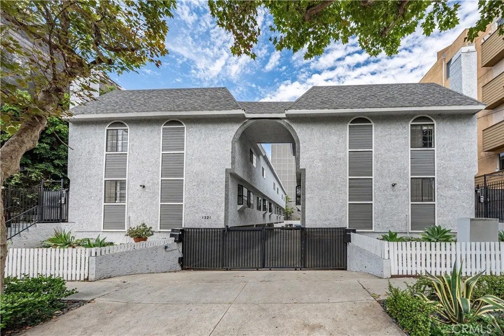1221 N Sycamore 5 — photo