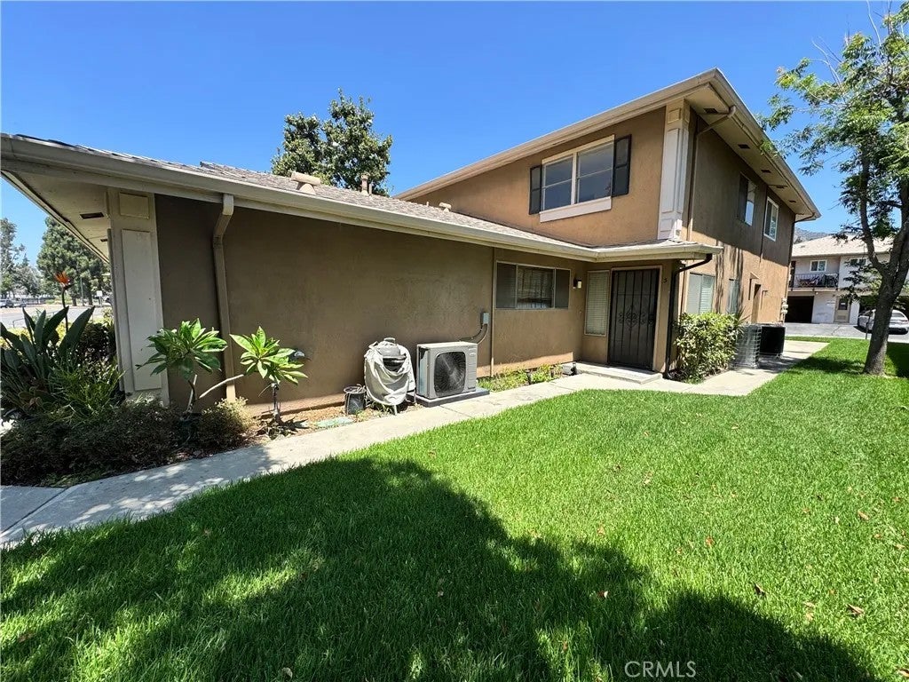 989 W Sierra Madre — photo