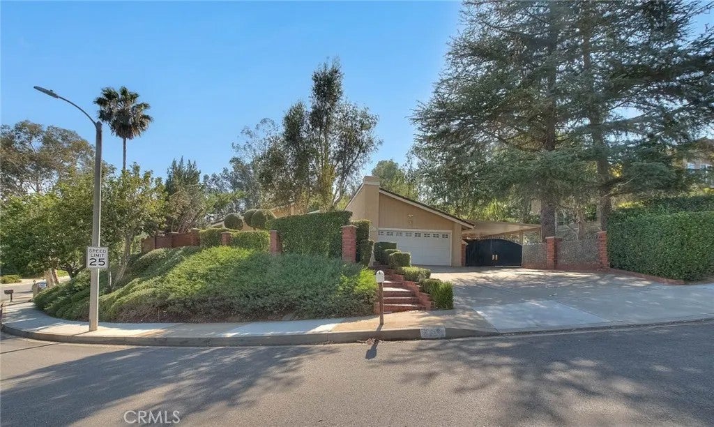 2418 Turquoise Circle — photo