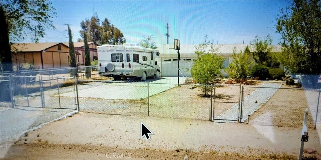 14150 Emerald — photo