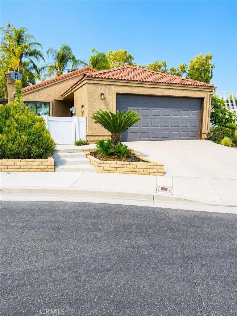 10260 Santa Rosa Court — photo