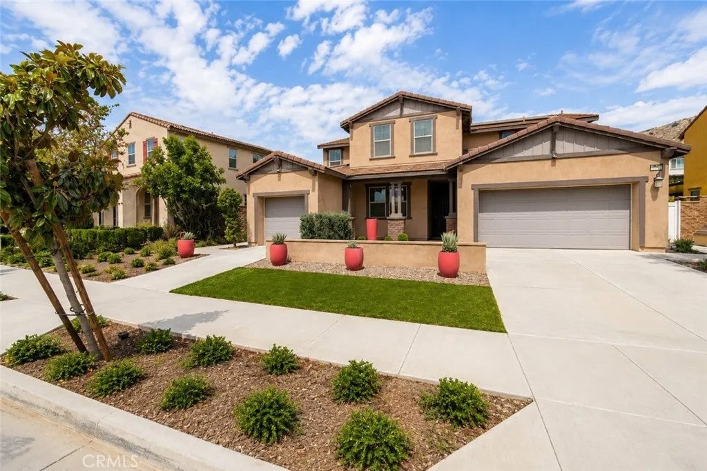 2750 Kings Canyon Drive — photo