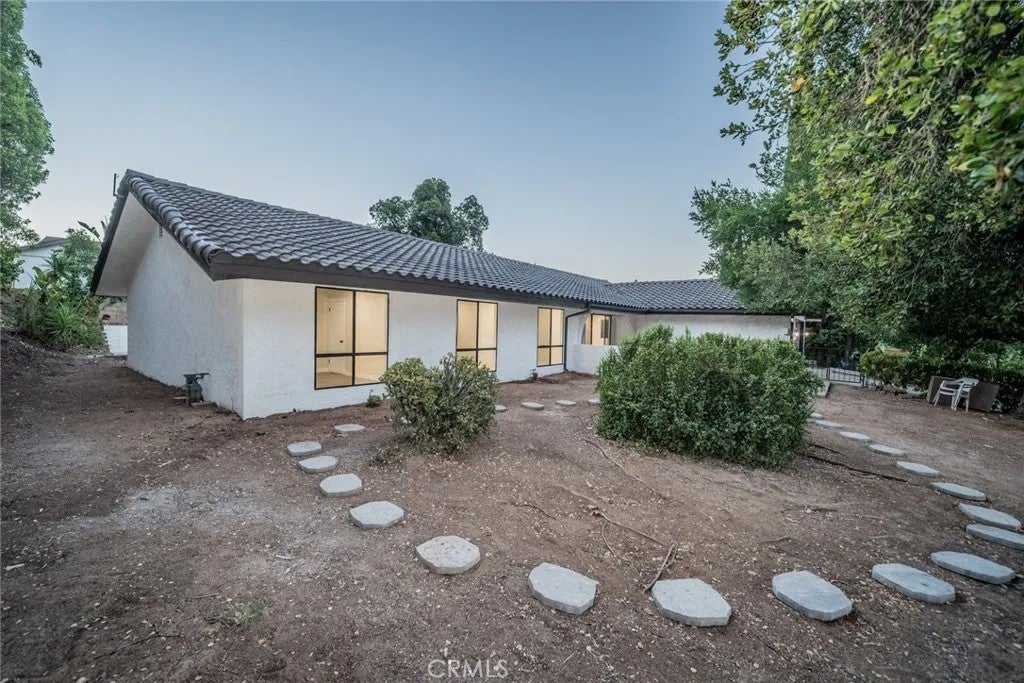 11410 Lombardy — photo