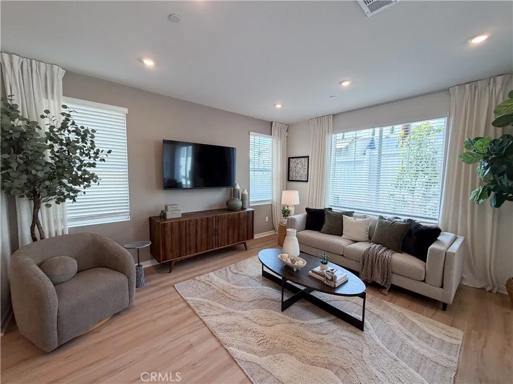7202 Lisbon Way — photo
