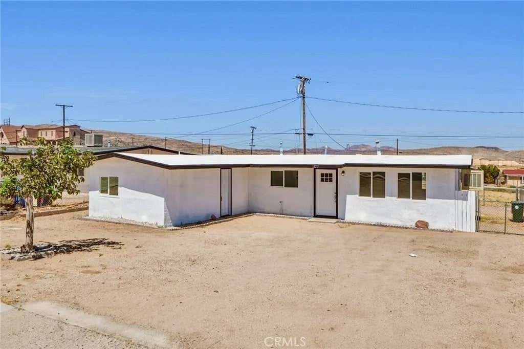 1423 Mesa Drive — photo