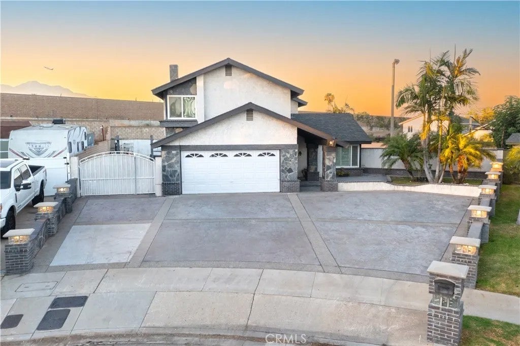 2409 Caldwell — photo