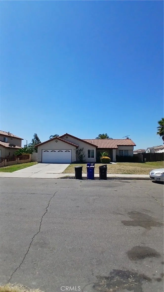 1273 W Woodcrest — photo