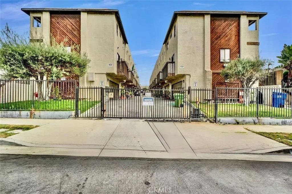 1121 252nd Street 5 — photo