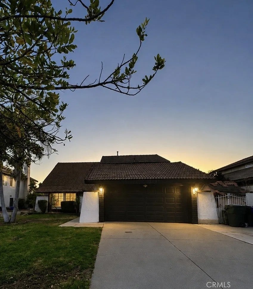 1527 Fairwood Way — photo