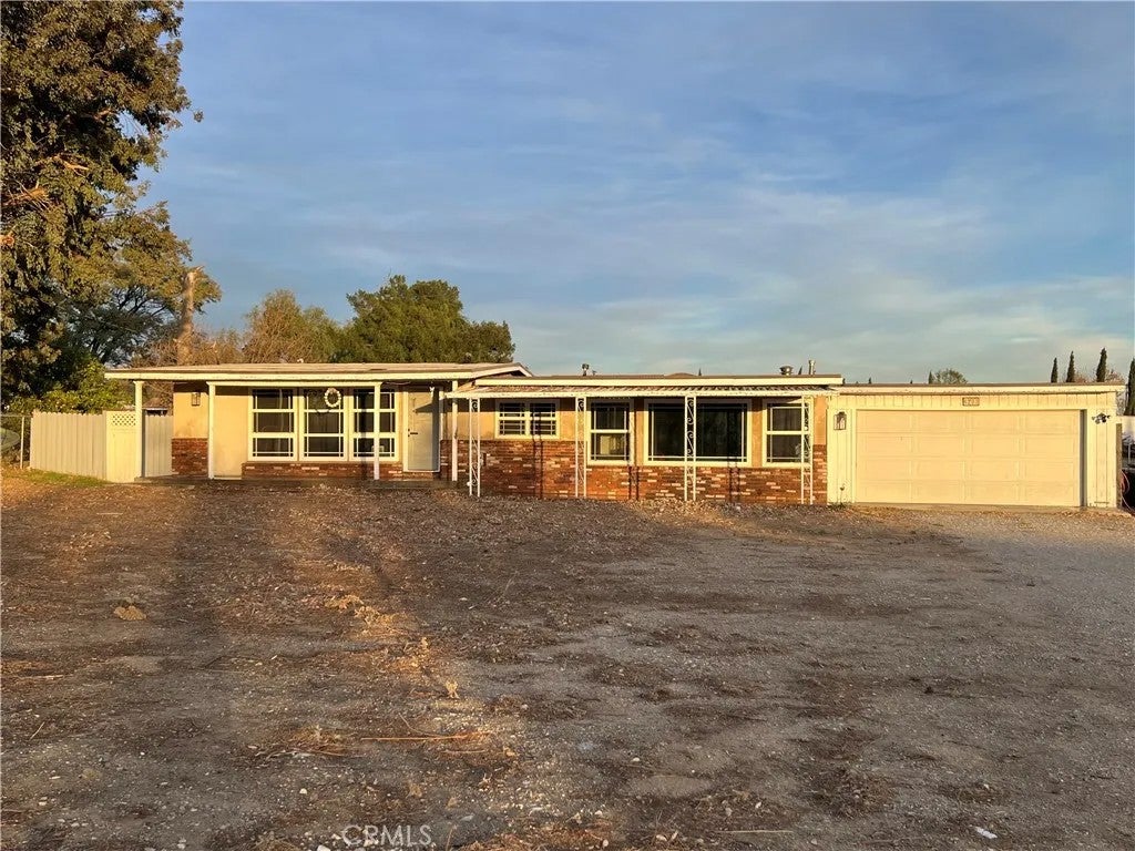6203 Lytle Creek Rd — photo