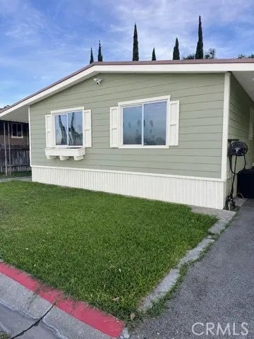 1025 S Riverside 121 — photo