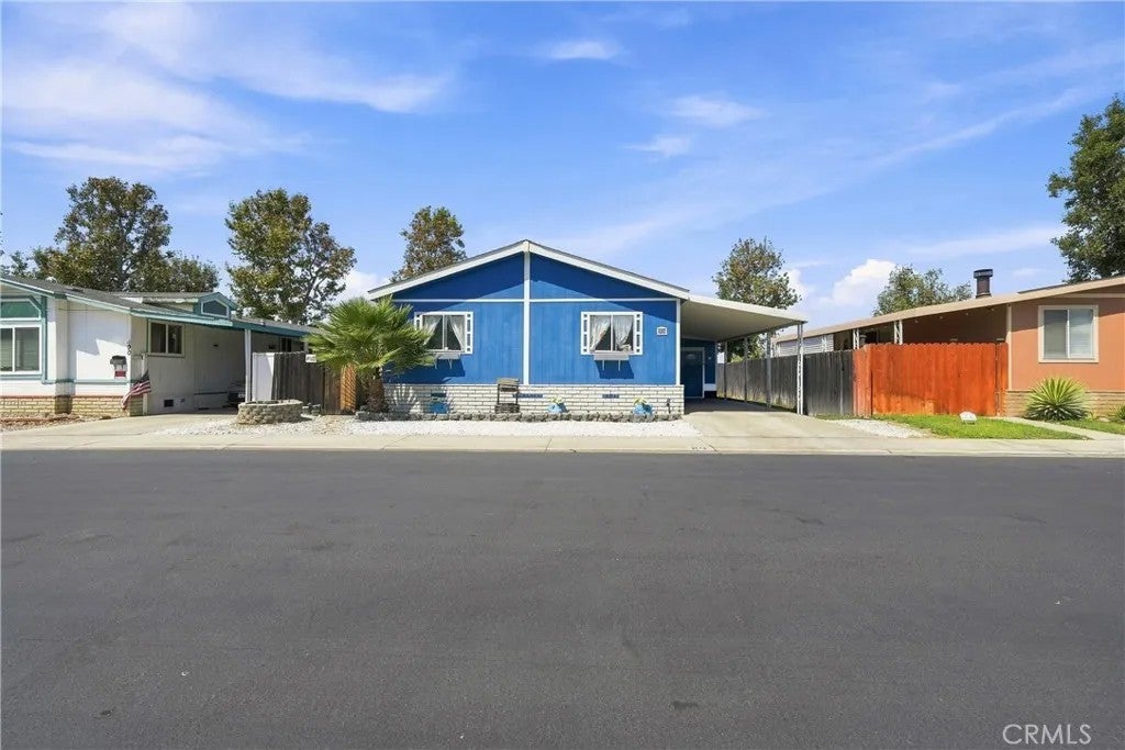 1721 E Colton 89 — photo