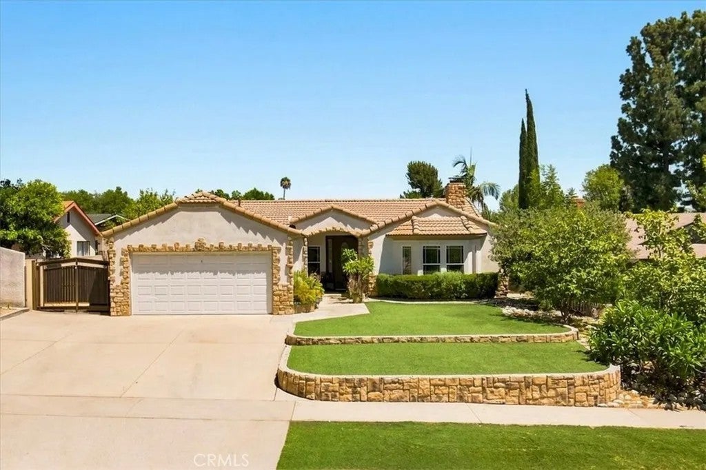 7865 Layton — photo