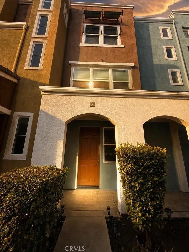 542 N Chardonnay — photo