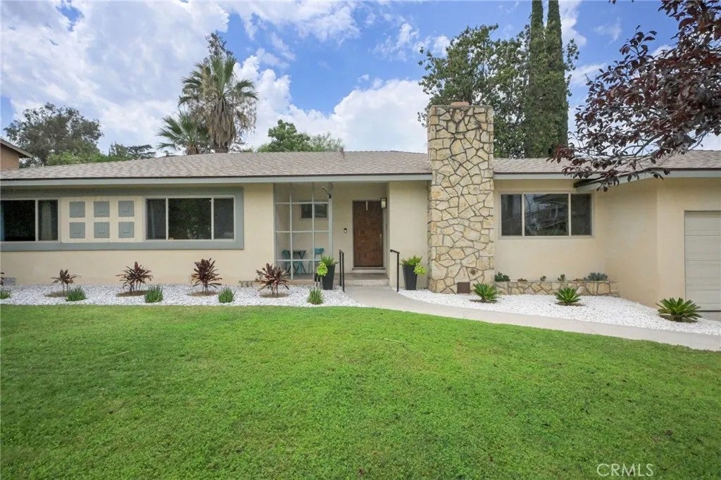 414 Via Vista Drive — photo