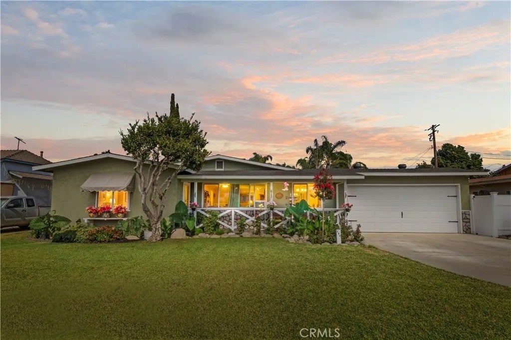 128 N Walnuthaven Drive — photo