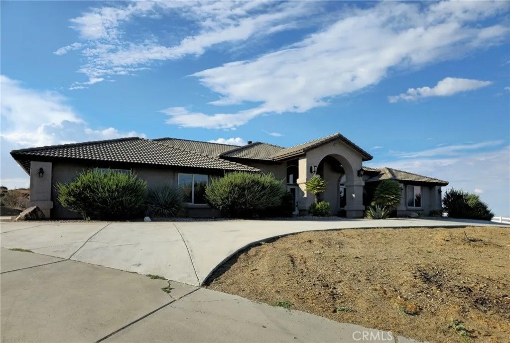 10282 Farmington — photo