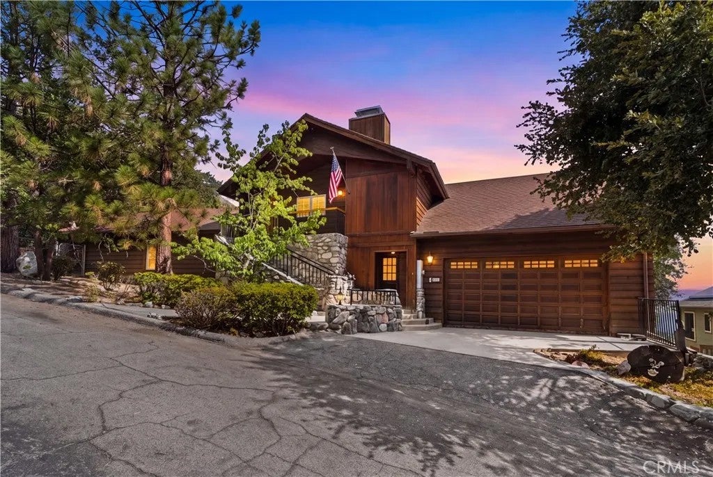 6381 Sugar Pines — photo