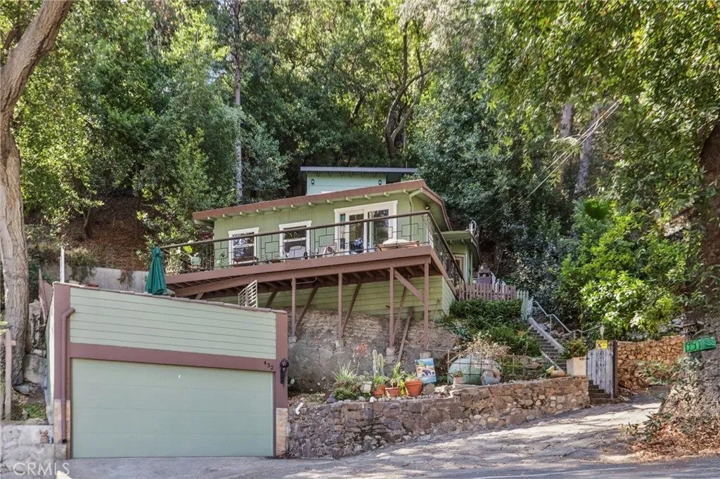 432 Fernwood Pacific — photo